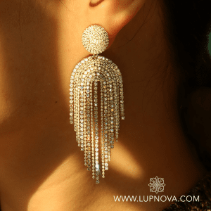 Aretes cascada de mini borlas y brillantes