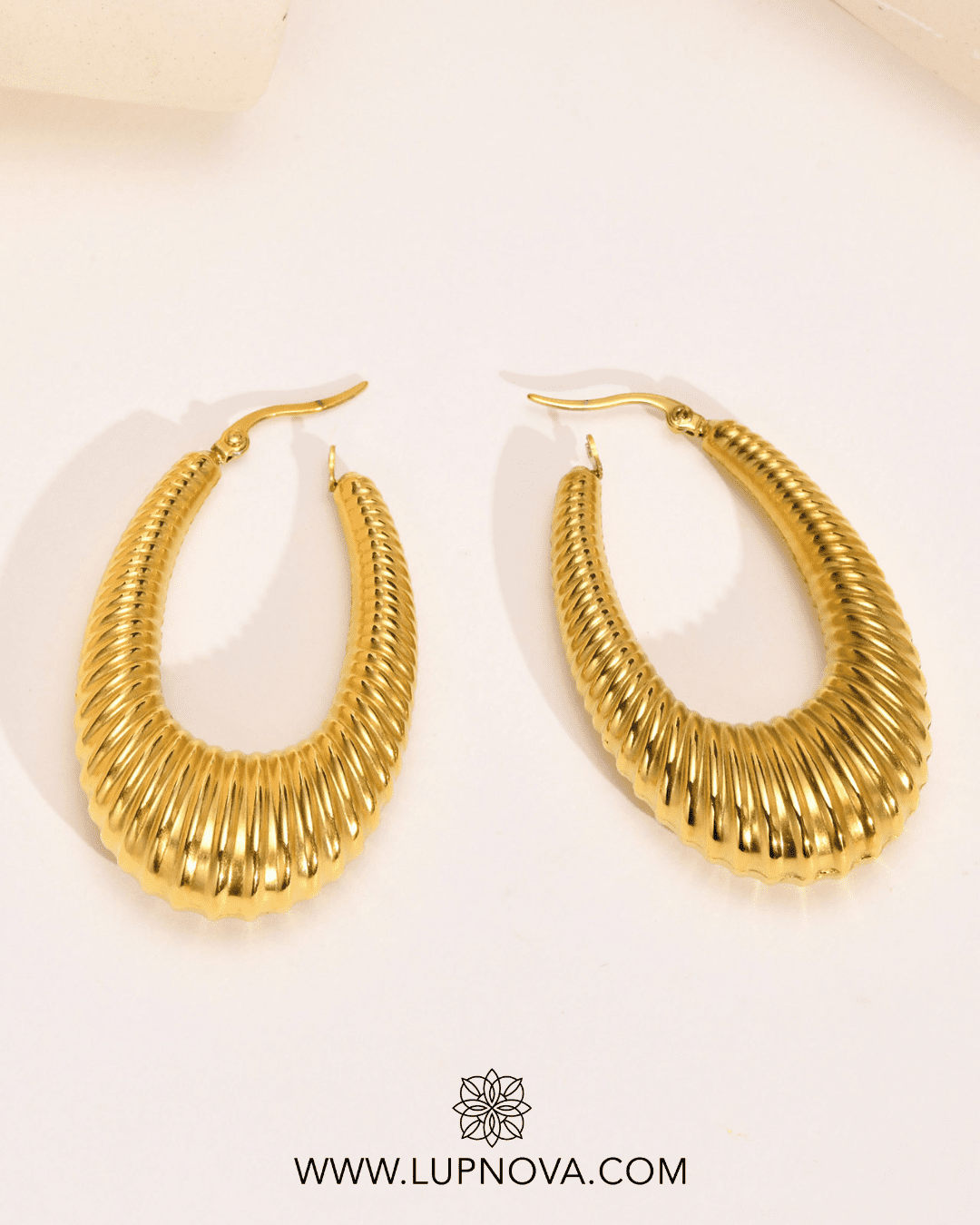 Shell hoops